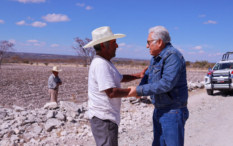 Resuelve gobierno de Tepexi problema del agua potable