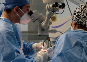 Reactiva ISSSTEP programa de “Trasplante de córnea”