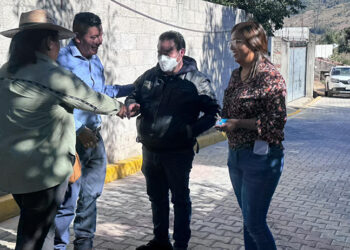 Pavimenta gobierno de Ocoyucan calle en Malacatepec