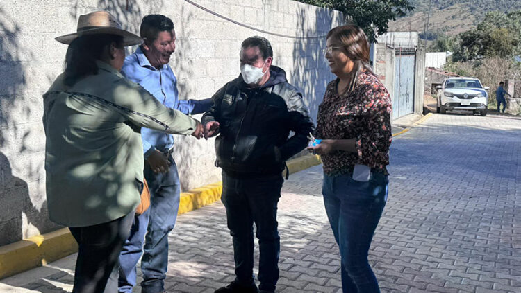 Pavimenta gobierno de Ocoyucan calle en Malacatepec