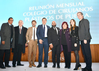 Reconoce gobierno de Puebla papel de cirujanos plásticos en reconstrucción de vidas