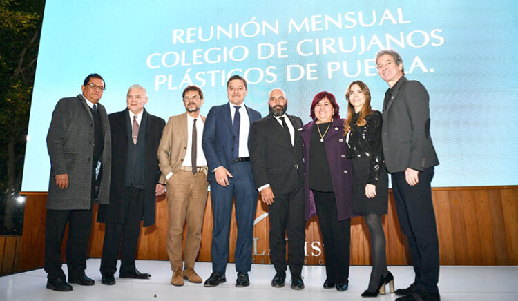 Reconoce gobierno de Puebla papel de cirujanos plásticos en reconstrucción de vidas