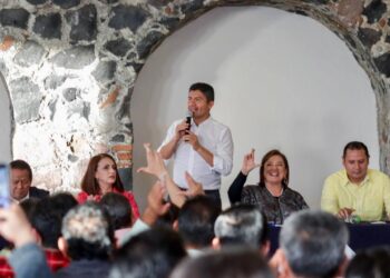 Xóchitl Gálvez y Lalo Rivera se reúnen con estructuras partidistas