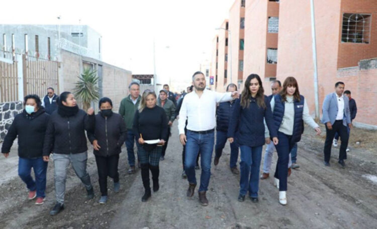 Avanzan trabajos en canal de riego y 12 a sur en San José Chapulco