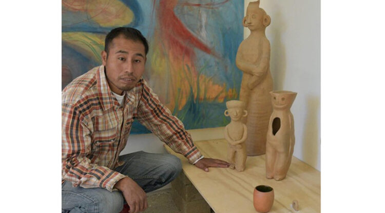 De dibujar en una libreta a ganar bienales de artes gráficas, el camino de Noel Vargas