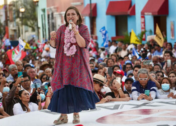 Xóchitl Gálvez en encuentro con militantes del PAN, PRI, PRD y Xochilovers en Oaxaca