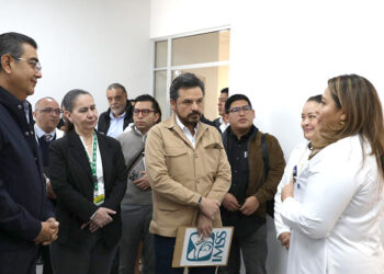 Inauguran Zoé Robledo y Sergio Salomón Céspedes Unidad de Oftalmología servicios de salud IMSS-Bienestar en Cholula
