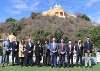 Presenta gobierno estatal “Invest in Puebla” a embajador de Suiza