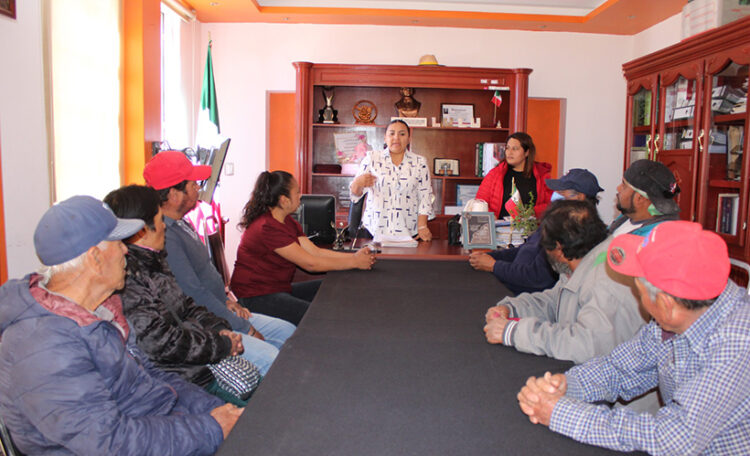 Otorgan títulos de propiedad a beneficiarios del programa Estatal
