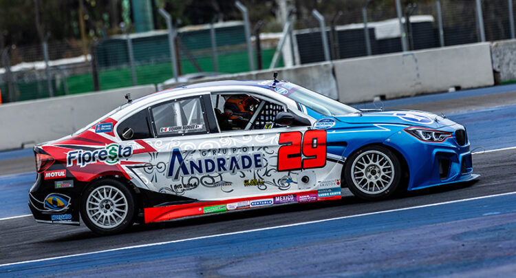 Alessandros Racing a Puebla para defender liderato