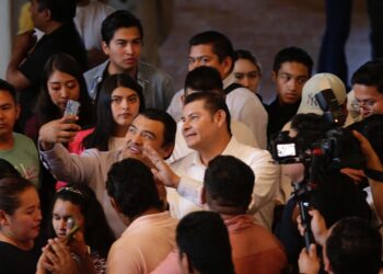 Armenta convive con jóvenes de todo el Estado para reafirmar compromiso de seguir trabajando por ellos