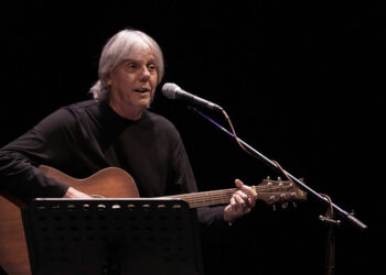 Virulo llega con Los de Arriba para presentar: “Mis canciones antes de que se me olviden”