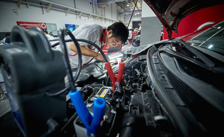 Nissan Mexicana celebra el día del trabajador mecánico, especialistas detrás del éxito de cada vehículo