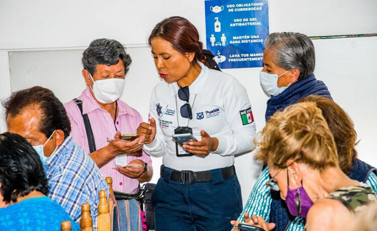 Gobierno Municipal capacita a personas adultas mayores para prevenir ciberdelitos