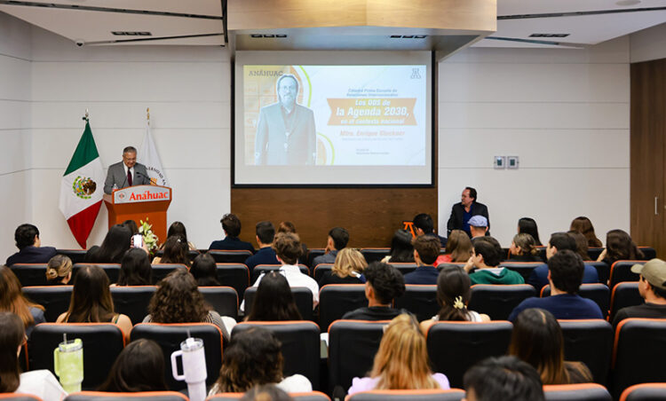 Comunidad universitaria de la Anáhuac Puebla explora la Agenda 20230 con el Mtro. Enrique Glockner