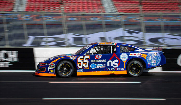 En el Memorial Coliseum de Los Ángeles, Julio Rejón y el GGG Racing Team acariciaron Top-10 de NASCAR México