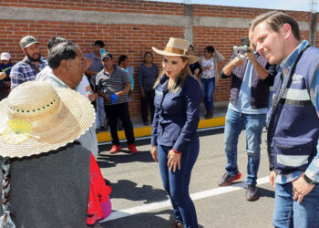 Después de 30 años de olvido, entrega gobierno de Cholula vialidad en San Francisco Coapan