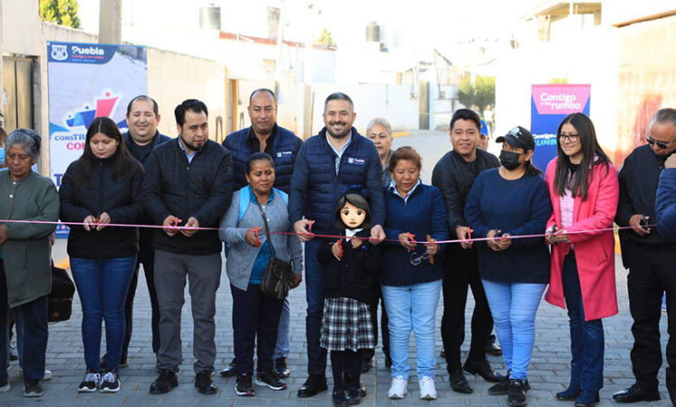 Gobierno Municipal entrega cinco nuevas calles en San Pablo Xochimehuacan