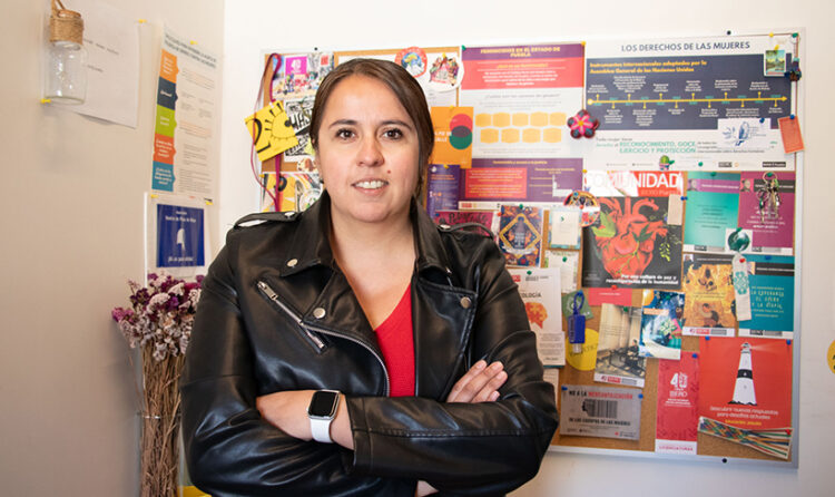 Académica IBERO Puebla explica los peligros de las ‘apps’ de citas