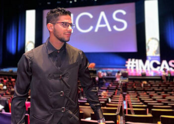 El Dr. Walter Sánchez destaca en Congreso Internacional de Medicina Estética en París