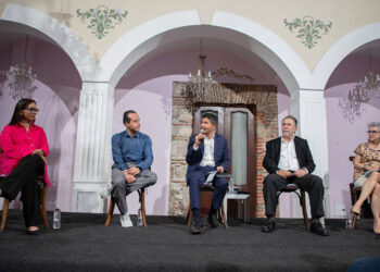 Lalo Rivera participó en el Foro un Gobierno de Coalición