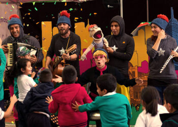 Shakespeare para las infancias y juventudes a ritmo de blues y rock, con la creatividad de Alberto Santiago