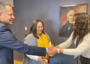 Acuerdan DAM y autoridades consulares en Chicago apoyo a migrantes tlaxcaltecas