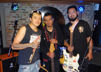 JxGxB presenta su álbum ‘Veloz y Podrido’, un relato autobiográfico y subterráneo de punk