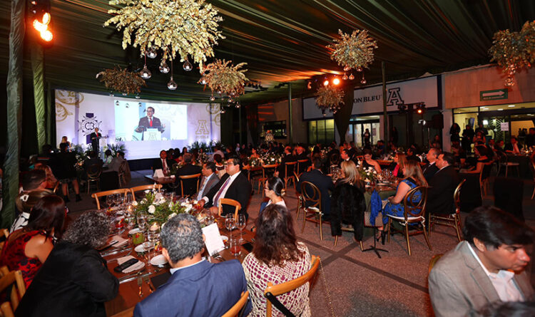 Gala gastronómica por los alumnos de la Anáhuac Puebla en la Cena Le Cordon Bleu