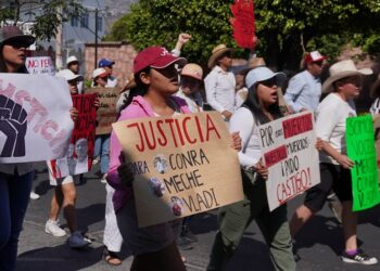 Protestan poblanos por justicia