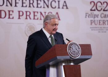 SAT Aero Holdings que demandó a Mexicana fue quién incumplió: AMLO
