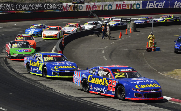 Inicio espectacular de Canel´S Racing en temporada Nascar México, García es 1° y Tovar 5° de la general rumbo A Chiapas