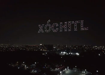 Presentan espectáculo visual a favor de Xóchitl Gálvez en Santa Fe