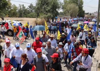 Filomeno Sarmiento Torres recorre juntas auxiliares para dar a conocer propuestas