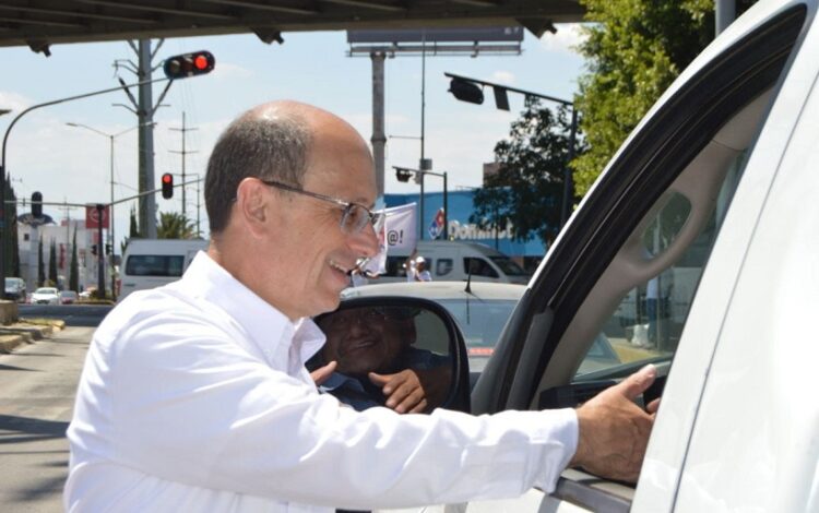 Ale Cañedo escucha a las y los ciudadanos del distrito 10 en Puebla