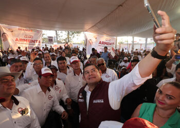 Armenta va por un transporte público eléctrico y accesible al pueblo