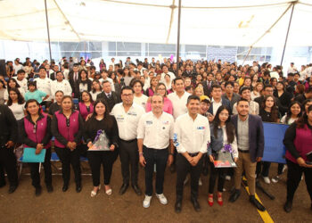 La juventud puede cambiar el destino de Puebla: Néstor Camarillo