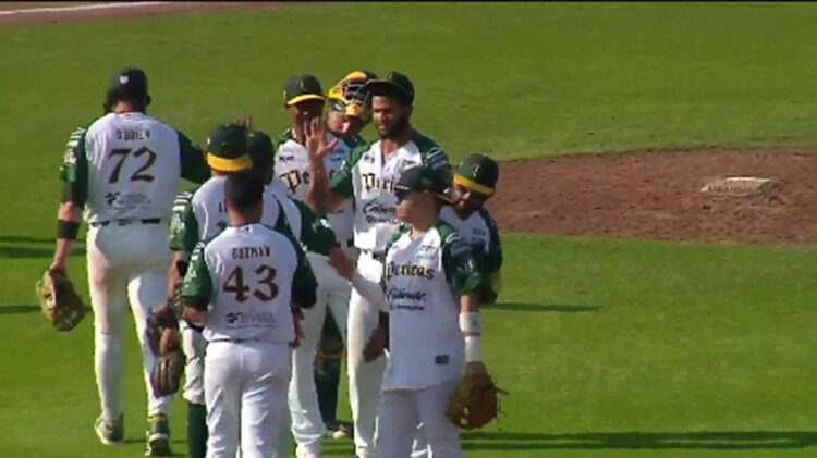 Pericos doblega a Bravos de León 6-3 y su segunda serie