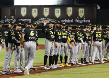 Campeche vio opacada su inauguración por Pericos 9-1