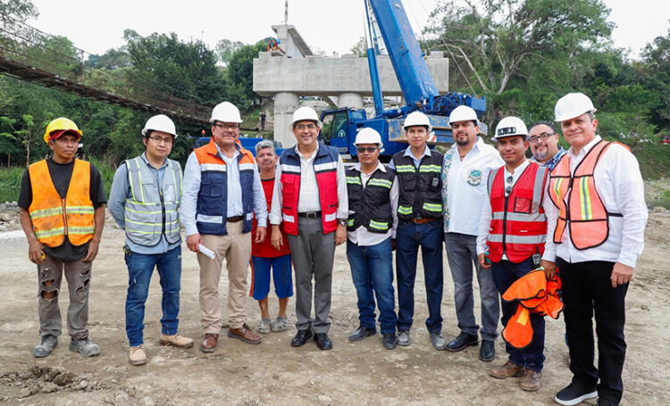 Trabajar de la mano trae de beneficio una calidad de vida diferente: Céspedes Peregrina