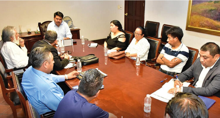 Dialogo en SEGOB con transportistas del transporte público para beneficiar a los usuarios