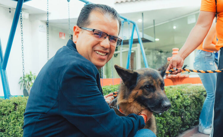 Refrenda Abraham Salazar compromiso con la preservación del medio ambiente y bienestar animal