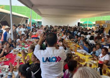 Lalo Rivera se reúne con madres de familia y líderes de recolectores voluntarios