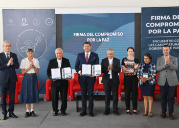 Trabajaré de la mano con la sociedad para construir juntos la paz en Puebla: Armenta