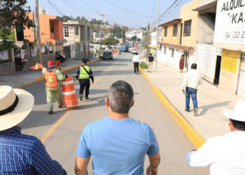 Ayuntamiento reabre calle en Santo Tomás Chautla