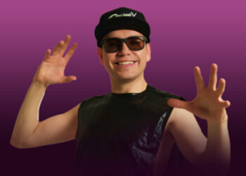 Raymix estrena su ‘Canto de un ángel’ sexto álbum de estudio