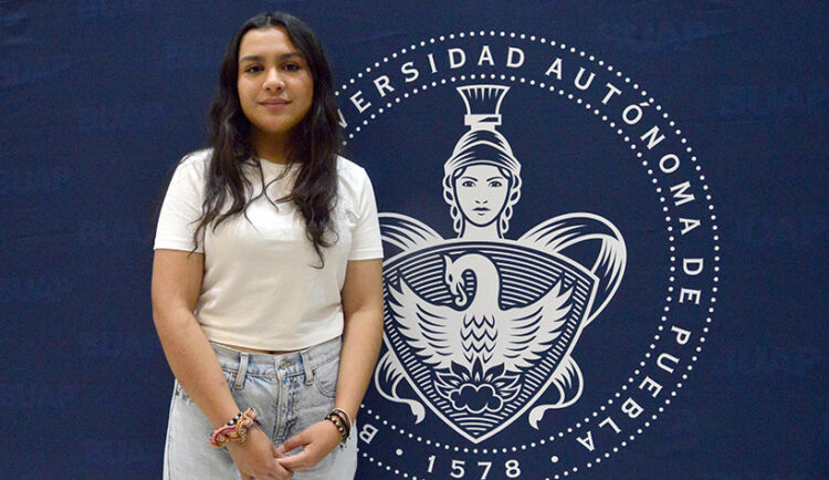 Estudiante BUAP diseña viscosímetro casero para medir la viscosidad en fluidos