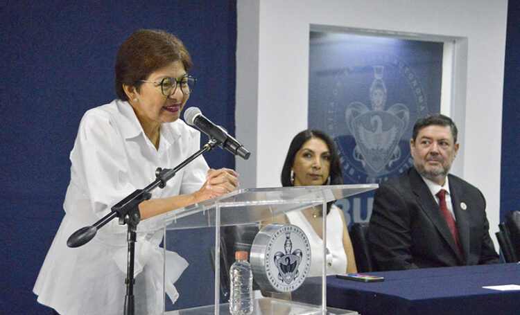 Reconoce la Rectora Lilia Cedillo calidad y calidez en la atención que brinda la Facultad de Estomatología