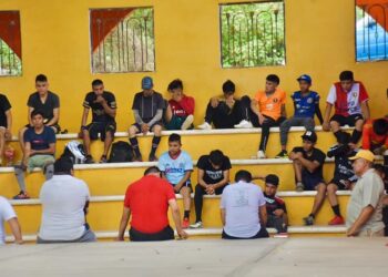 Josué Velázquez apoyará a la juventud