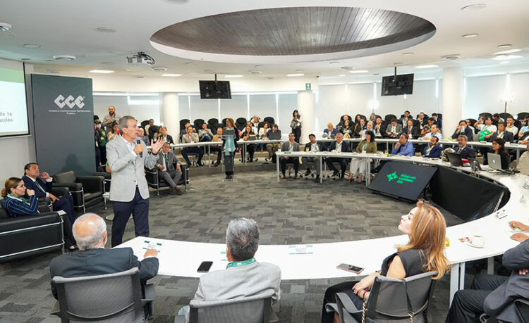 Acude Pepe Chedraui al Foro “Diálogo con Candidatos 2024” del CCE